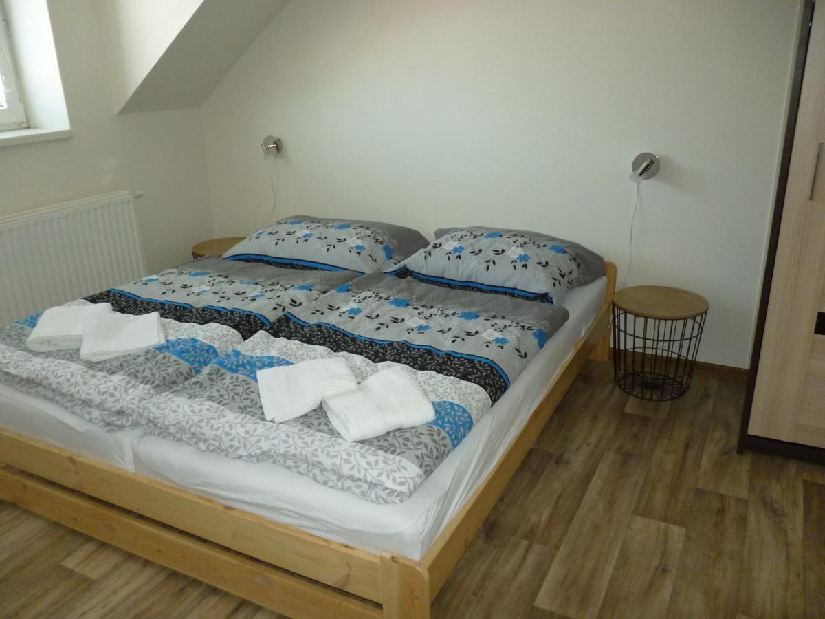 Apartman Relax-Chatka A Apartman Mikulov Ngoại thất bức ảnh