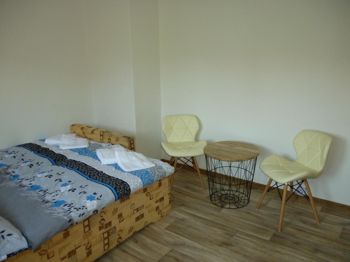 Apartman Relax-Chatka A Apartman Mikulov Ngoại thất bức ảnh